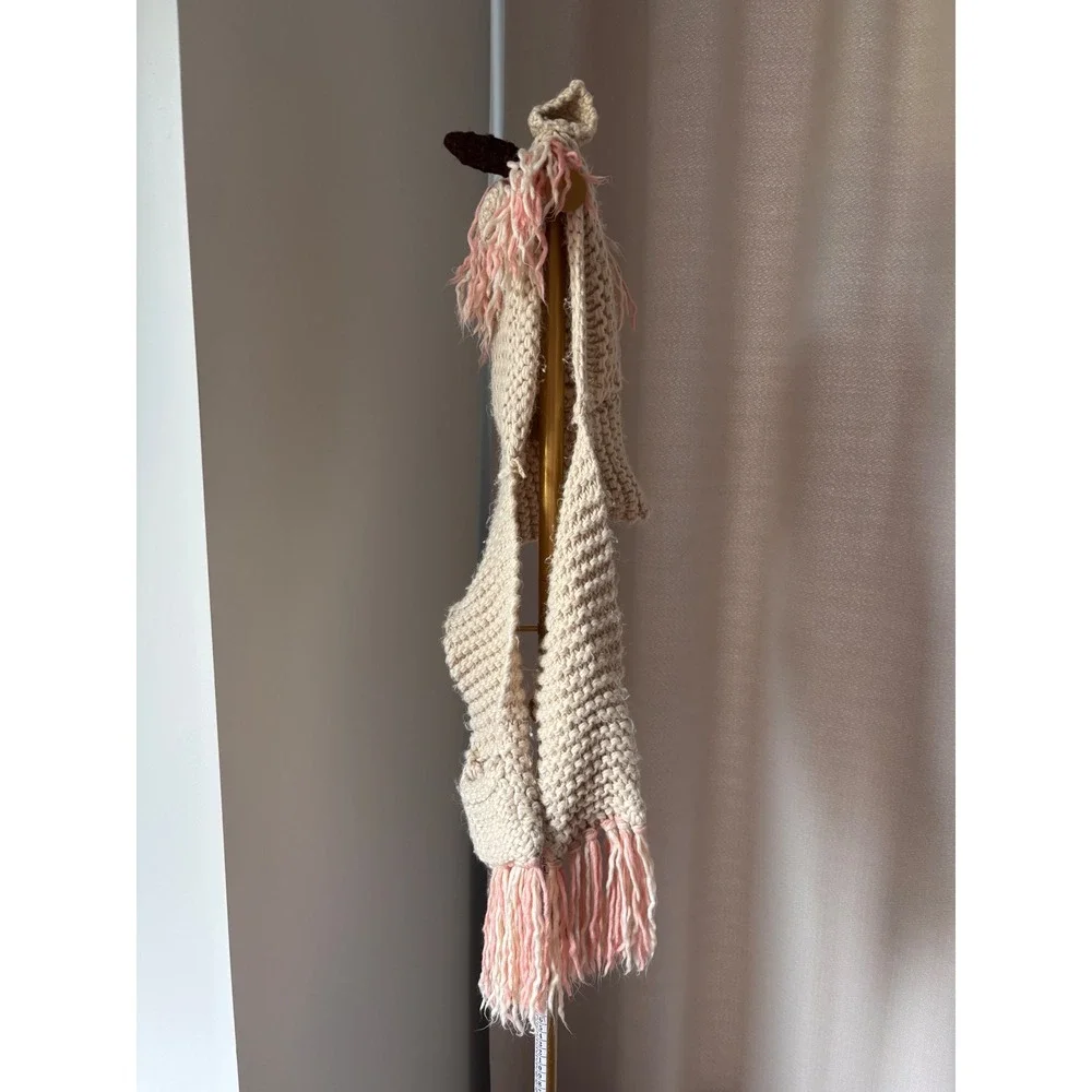 Unicorn toboggan‎ with scarf